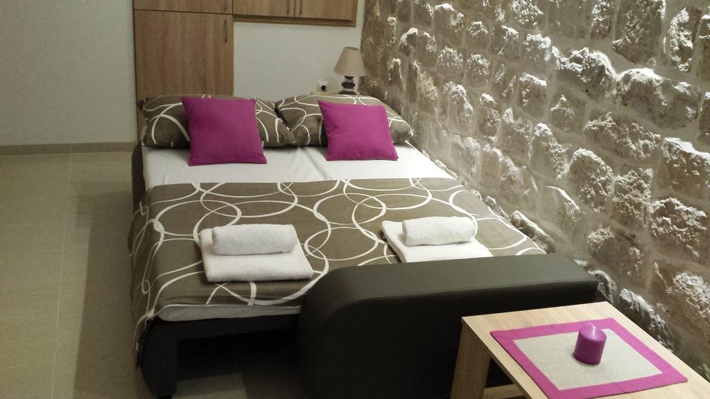Studio Apartment Legcevic Kaštela الغرفة الصورة