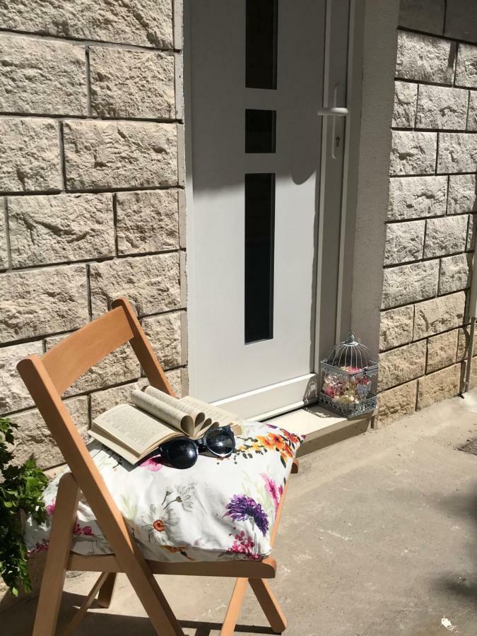 Studio Apartment Legcevic Kaštela المظهر الخارجي الصورة