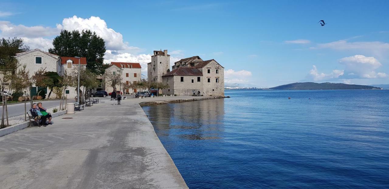 Studio Apartment Legcevic Kaštela المظهر الخارجي الصورة
